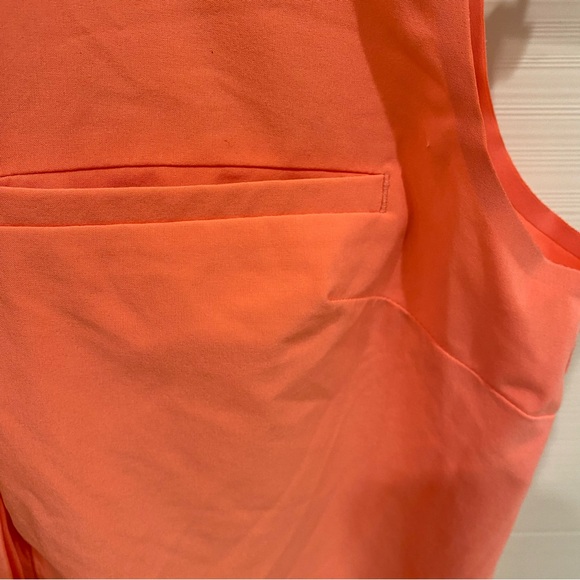 Athleta XS sleeveless button up blouse with collar - Picture 4 of 6